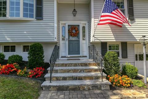 6 Kent Rd, Needham, MA 02492 photo 2