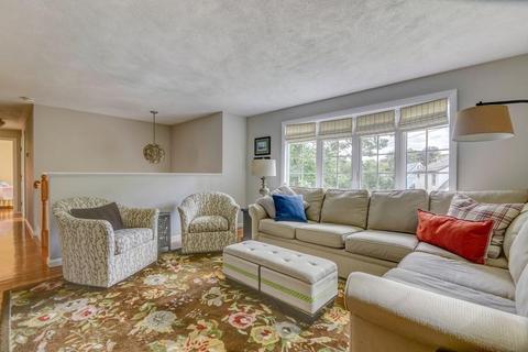 6 Kent Rd, Needham, MA 02492 photo 4