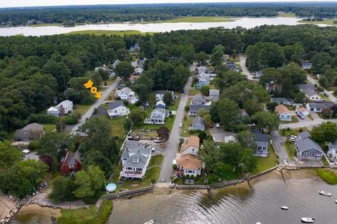 22 Marks Cove Rd, Wareham, MA 02571 photo 3