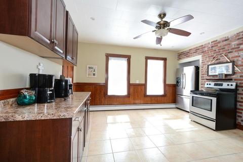8 Beckman St, Worcester, MA 01607 photo 8