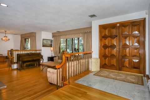 127 Pecunit St, Canton, MA 02021 photo 5