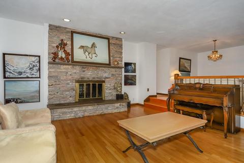 127 Pecunit St, Canton, MA 02021 photo 7