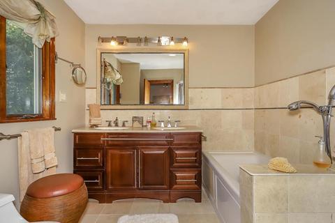 127 Pecunit St, Canton, MA 02021 photo 16