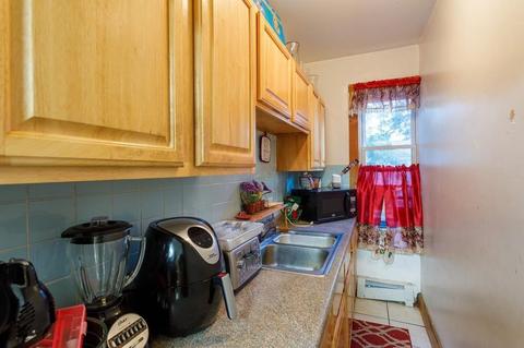 12 Hudson St, Worcester, MA 01609 photo 6