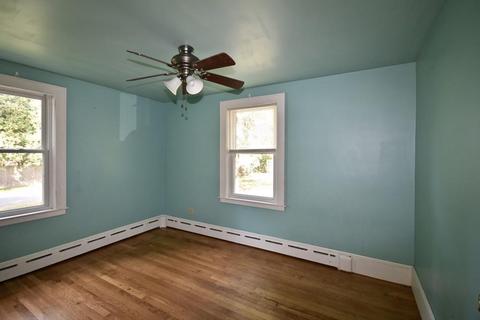 33 Pershing Ave, Acushnet, MA 02743 photo 14