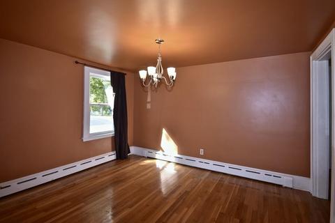 33 Pershing Ave, Acushnet, MA 02743 photo 8