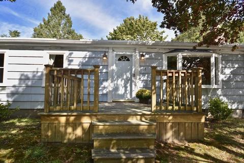 33 Pershing Ave, Acushnet, MA 02743 photo 4