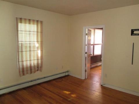 113 Stanton St, Worcester, MA 01605 photo 2