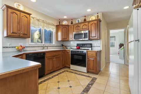 35 Culloden Dr, Canton, MA 02021 photo 4