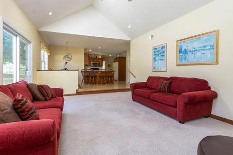 35 Culloden Dr, Canton, MA 02021 photo 8