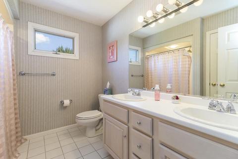 35 Culloden Dr, Canton, MA 02021 photo 18
