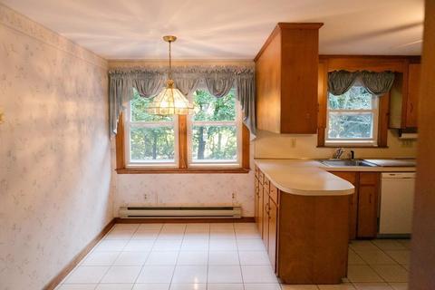 14 Doane Ave, Beverly, MA 01915 photo 5
