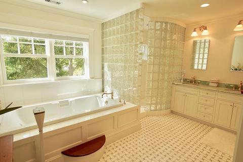 27 Brown St, Marblehead, MA 01945 photo 24