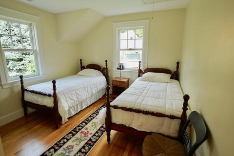 27 Brown St, Marblehead, MA 01945 photo 30