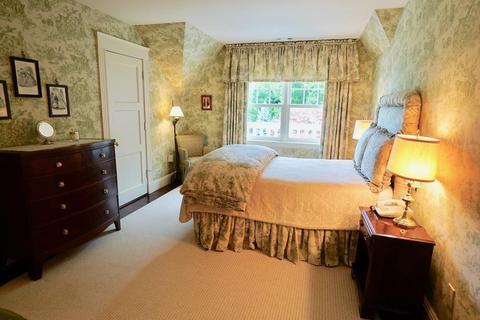 27 Brown St, Marblehead, MA 01945 photo 26