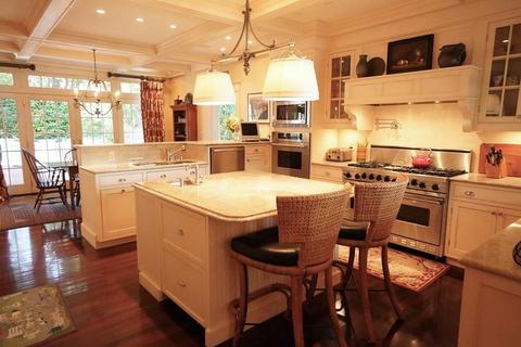 27 Brown St, Marblehead, MA 01945 photo 12