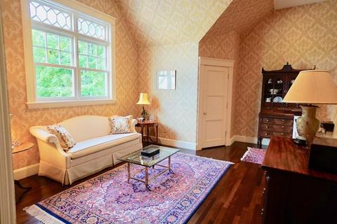 27 Brown St, Marblehead, MA 01945 photo 21