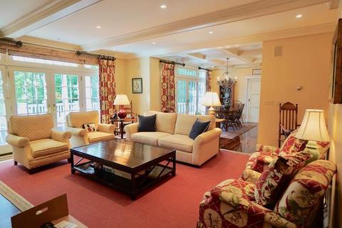 27 Brown St, Marblehead, MA 01945 photo 15