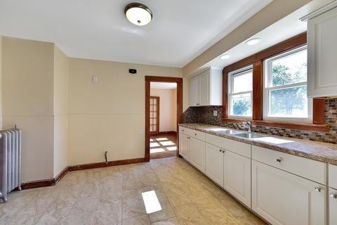 116 Maynard St, Springfield, MA 01109 photo 10