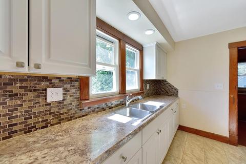 116 Maynard St, Springfield, MA 01109 photo 12