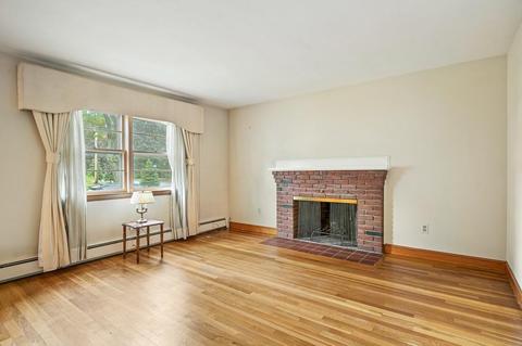 7 Cherry Ave, Stoneham, MA 02180 photo 5