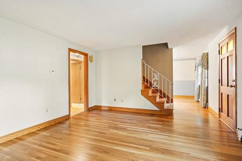 7 Cherry Ave, Stoneham, MA 02180 photo 4