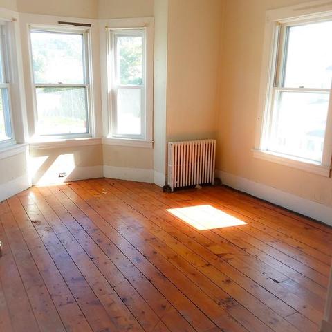 11 Maple Ave, Ware, MA 01082 photo 2