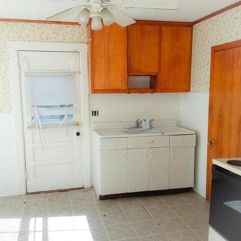 11 Maple Ave, Ware, MA 01082 photo 5
