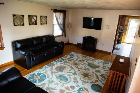49 Overlea Dr, Springfield, MA 01119 photo 8