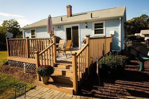 49 Overlea Dr, Springfield, MA 01119 photo 2