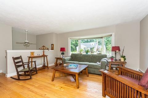 62 Martin Rd, Reading, MA 01867 photo 4