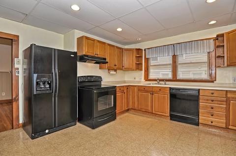 79 Myrtle Ave, Webster, MA 01570 photo 6