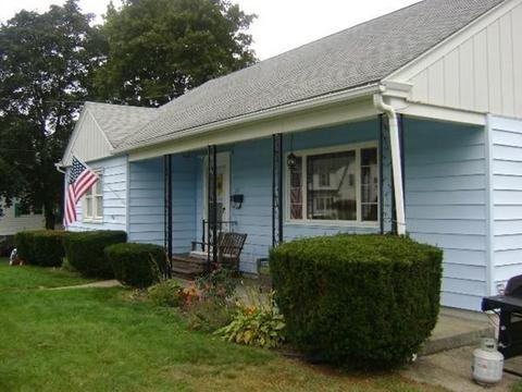 127 Chestnut St, Southbridge, MA 01550 photo 2