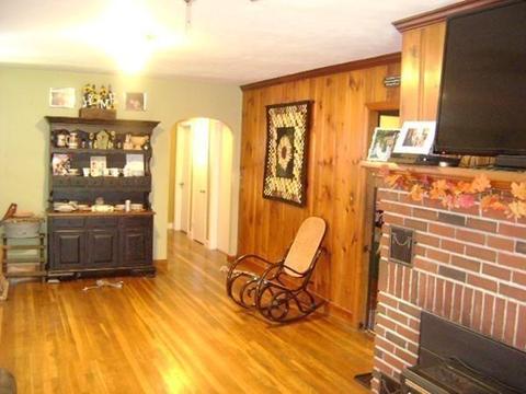 127 Chestnut St, Southbridge, MA 01550 photo 23