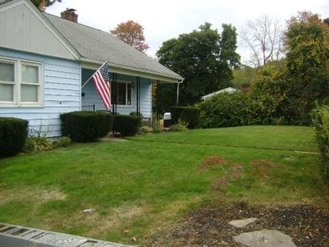 127 Chestnut St, Southbridge, MA 01550 photo 4