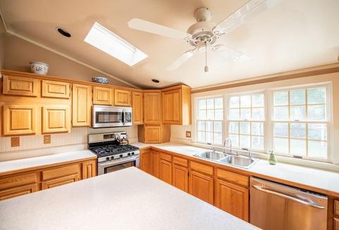 8 Channing Rd, Dedham, MA 02026 photo 5