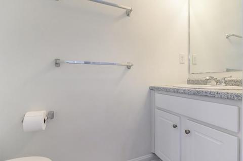 25 Ecklund Dr, Lowell, MA 01852 photo 9