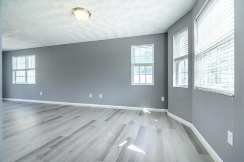 25 Ecklund Dr, Lowell, MA 01852 photo 8