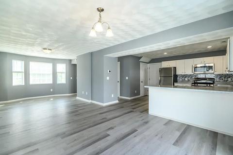 25 Ecklund Dr, Lowell, MA 01852 photo 6