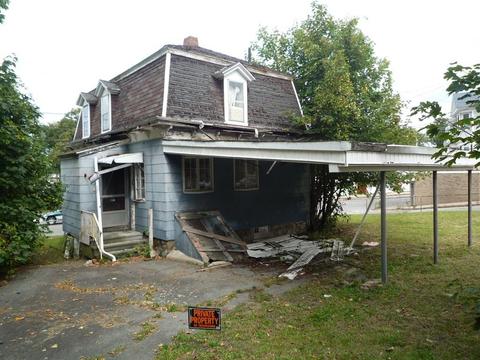 864 Bay St, Fall River, MA 02724 photo 2