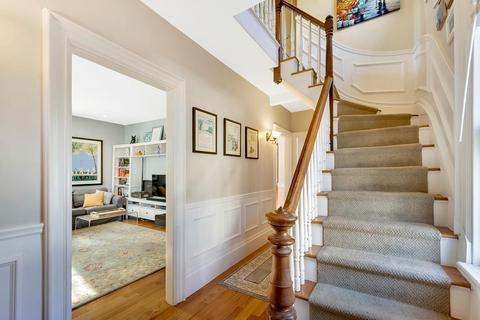 31 Harvard St, Dedham, MA 02026 photo 2