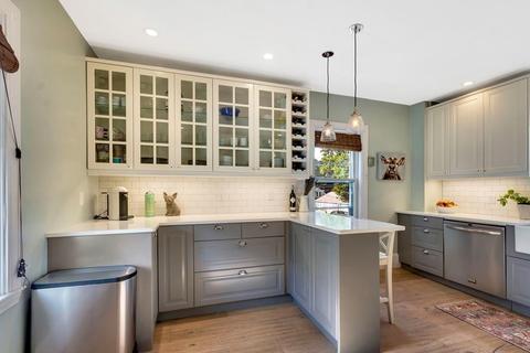 31 Harvard St, Dedham, MA 02026 photo 7