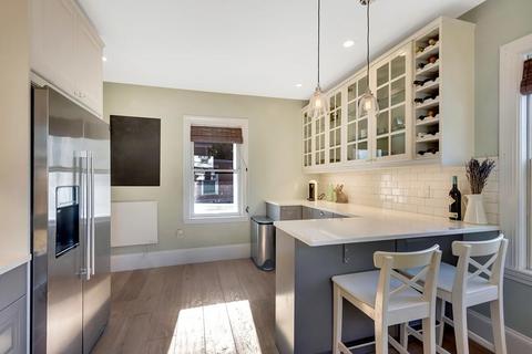 31 Harvard St, Dedham, MA 02026 photo 9