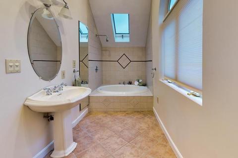 5 Marsh Ave, Beverly, MA 01915 photo 6