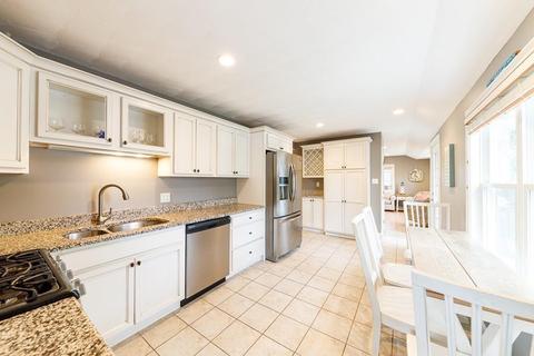 12 Bearse Rd, Mashpee, MA 02649 photo 6