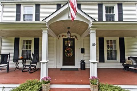 119 Walnut St, Reading, MA 01867 photo 3