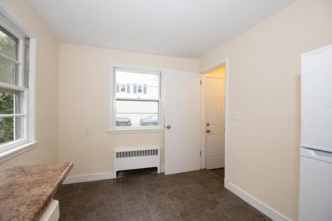 16 Dixfield Rd, Worcester, MA 01606 photo 14