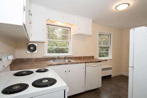 16 Dixfield Rd, Worcester, MA 01606 photo 9