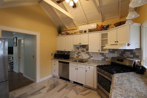 6 Swift Ave, Wareham, MA 02571 photo 11
