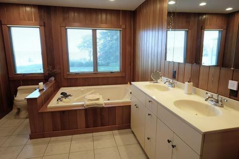 69 Piney Point Rd, Marion, MA 02738 photo 13